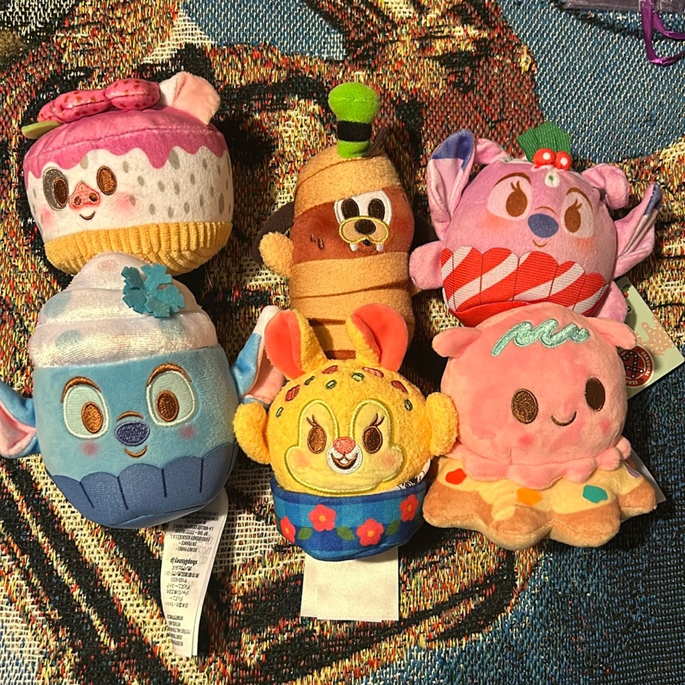 Disney Munchlings Lot of 6
